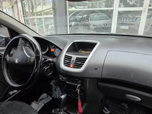 Peugeot 207 1.4 Xs 2010