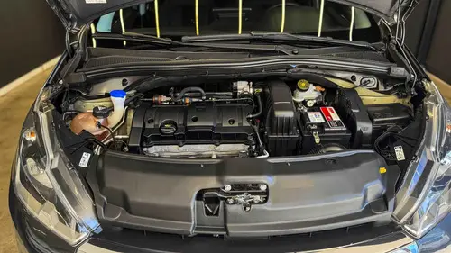Peugeot 208 1.6 5P FELINE 2018