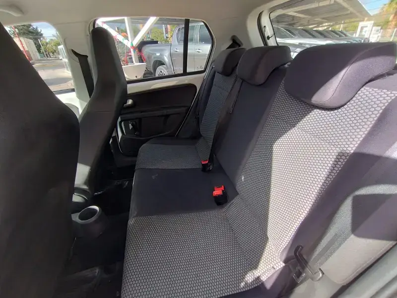 Volkswagen Up! 5 PTAS MOVE 2016