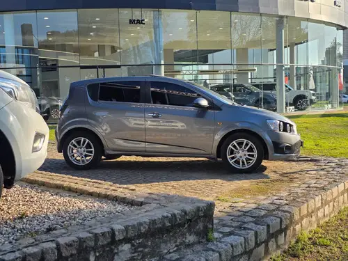 Chevrolet Sonic 1.6 Ltz 5 p 2013