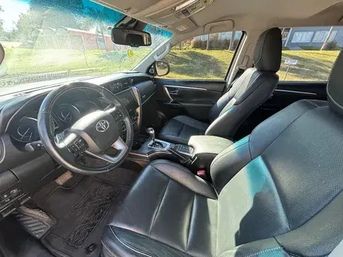 Toyota SW4 HILUX SW4 4X4 SRX 2.8 TDI 6 AT 7A 2023