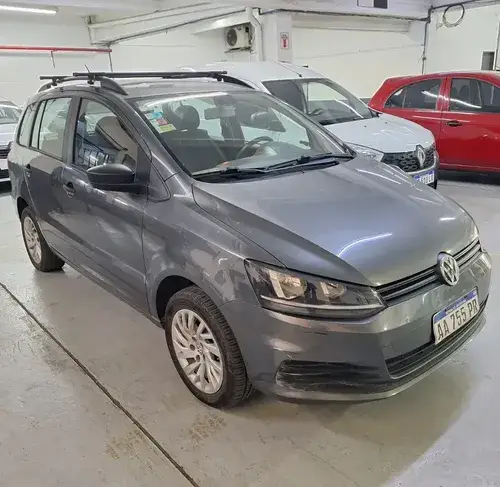 Volkswagen Suran Comfortline 1.6 2016