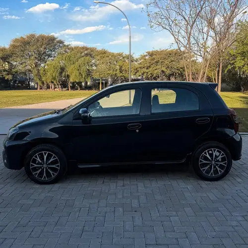 Toyota Etios 1.5 XLS MT6 5P 2021