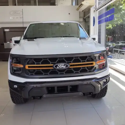 Ford F-150 5.0L V8 Tremor 4X4 At 2025