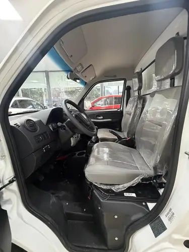 C31 1.5 Box Refrigerado Cab Simple 2026