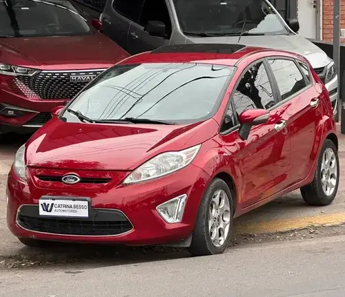 Ford Fiesta Kinetic 1.6 Titanium 120cv 2013