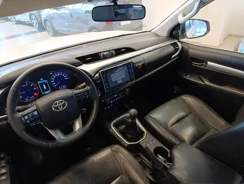 Toyota Hilux Pick-Up 2.8 Cd Srx 177cv 4x4 2016