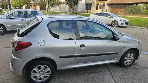 Peugeot 207 1.4 Active 75cv 2012