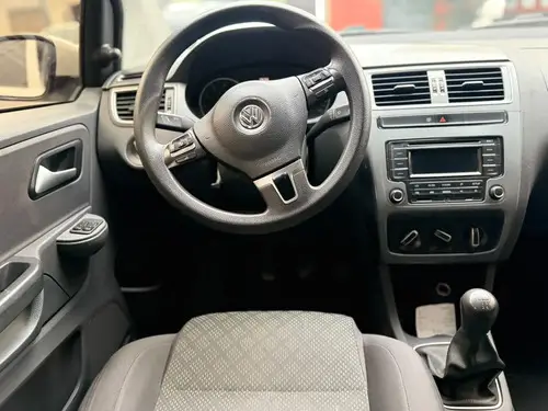 Volkswagen Fox 1.6 Confortline Saf 2015
