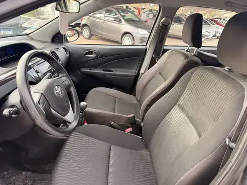 Toyota Etios 1.5 X 5p 2021