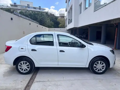 Renault Logan 1.6 16v Life 2025