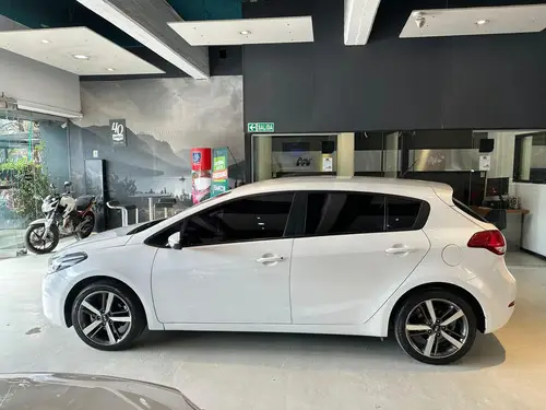 Kia Cerato EX 1.6 AT 2018