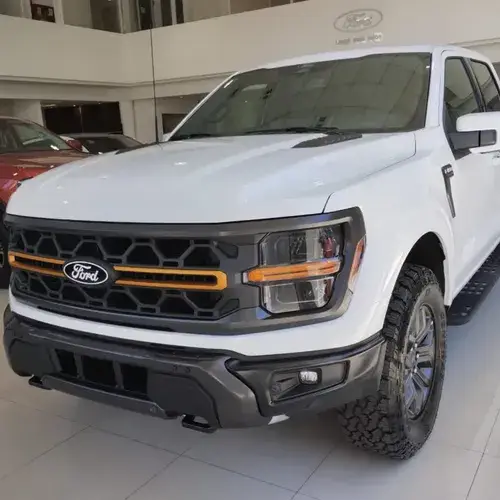 Ford F-150 5.0L V8 Tremor 4X4 At 2025