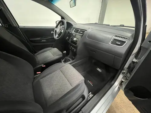 Volkswagen Fox 1.6 Comfortline Pack 5 p 2012
