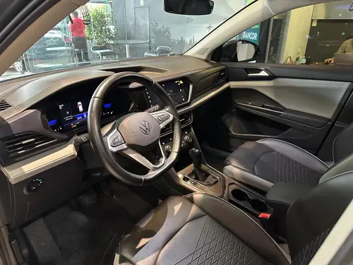 Volkswagen Taos Confortline 250 TSI AT 2022