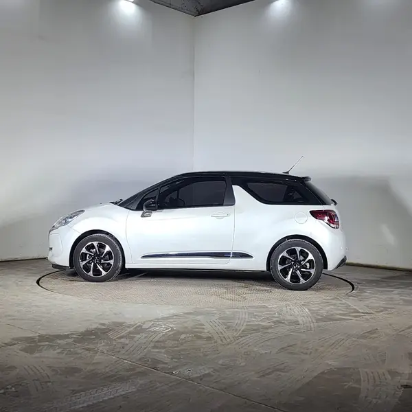 Citroën DS AUTOMOBILES DS 3 VTI 120 BE CHIC 2018