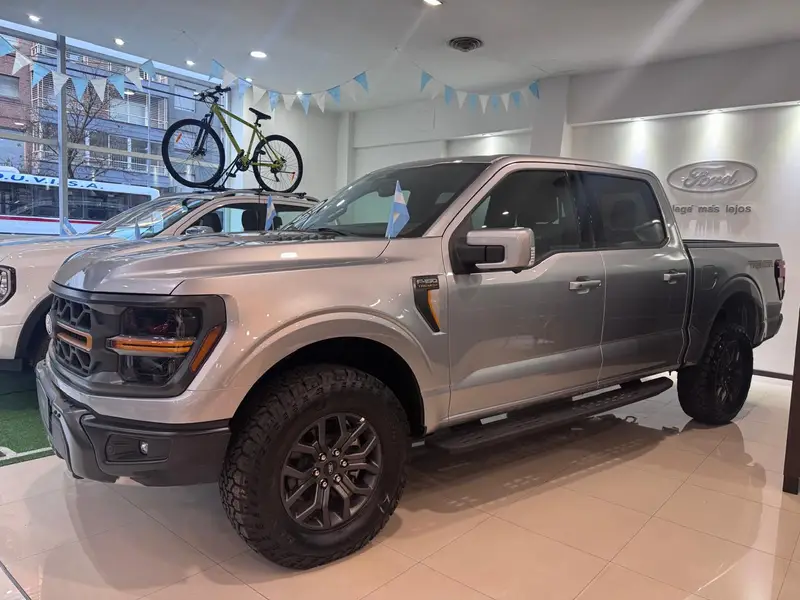 Ford F-150 TREMOR 5.0L V8 4X4 10AT 2025