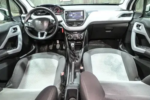 Peugeot 208 1.5 Allure Touchscreen 2016