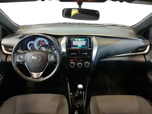 Toyota Yaris 5 puertas 1.5 Xs L/22 2024