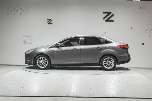 Ford Focus III 2.0 Sedan Se Plus At6 2018