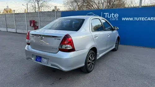 Toyota Etios 1.5 Xls At 2021