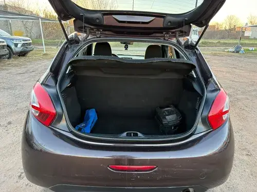 Peugeot 208 ALLURE 1.5 N TOUCHSCREEN 2013
