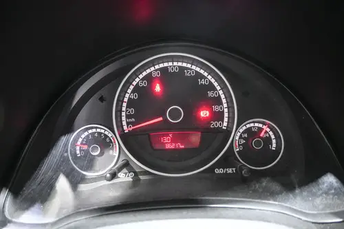 Volkswagen Up! 1.0 High Up! 75cv 2016