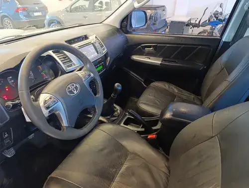 Toyota Hilux Pick-Up 3.0 Cd Srv Cuero 171cv 4x2 2014