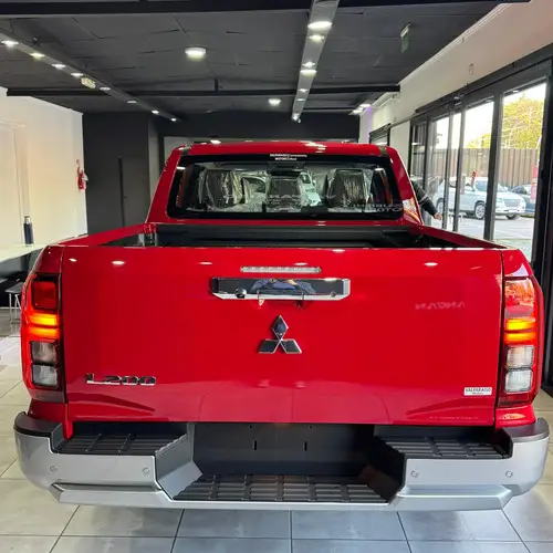 L200 2.4L GLS 6AT 4WD FULL 2026