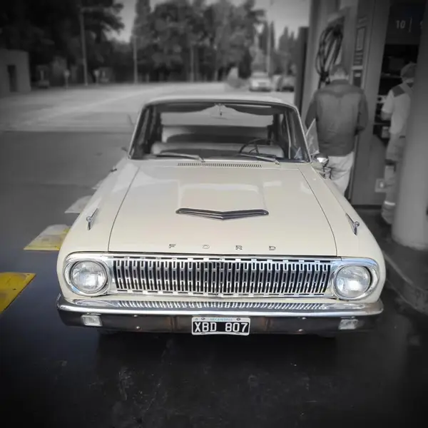 Ford FALCON AMERICANO Luneta redonda de Colección 1962
