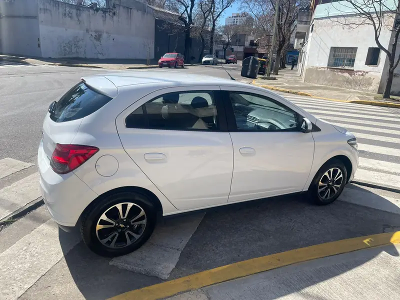 Chevrolet ONIX 1.4 N LTZ 2015