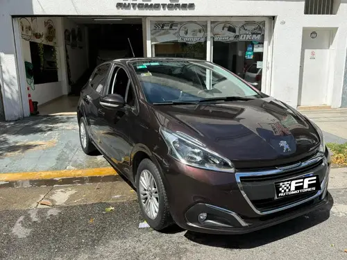 Peugeot 208 1.6 Allure 2018