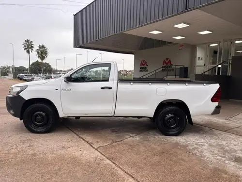 Toyota Hilux DX 2.4 4x2 TDI MT C/S 2017