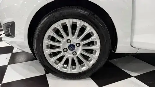 Ford Fiesta Kinetic 1.6 Titanium Powershift 120cv 2017