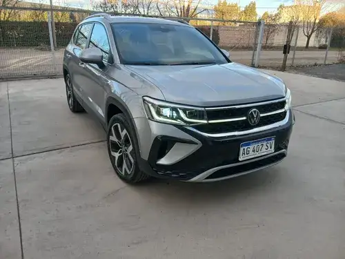 Volkswagen Taos HIGHLINE 250 TSI AT 2024