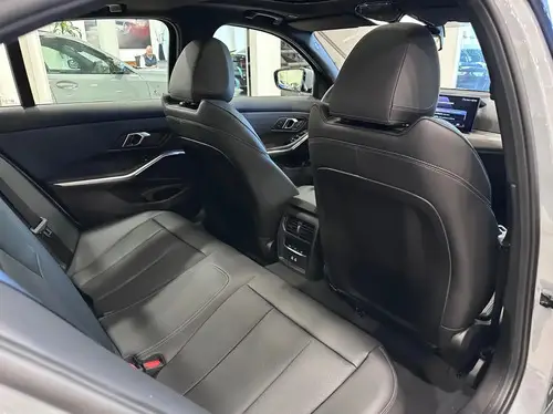 BMW 330i Sedan LCI MSport 2025