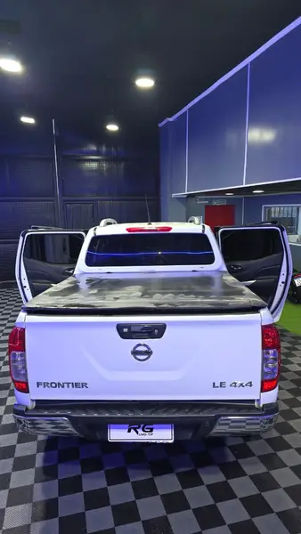 Nissan Frontier LE 2.3D 4x4 A/T Frontier 4x4 A/T 2021