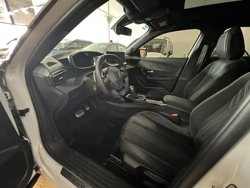 Peugeot 2008 1.0T Gt 2025
