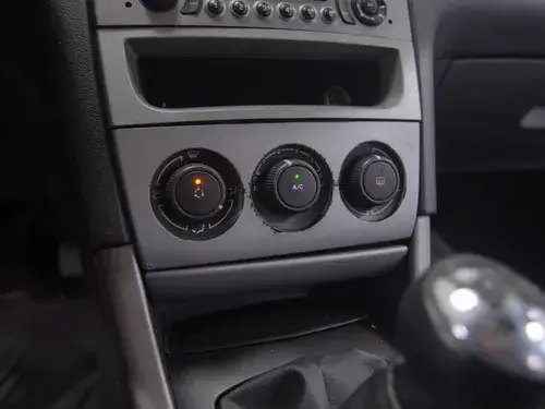 Peugeot 308 1.6 Active 2014