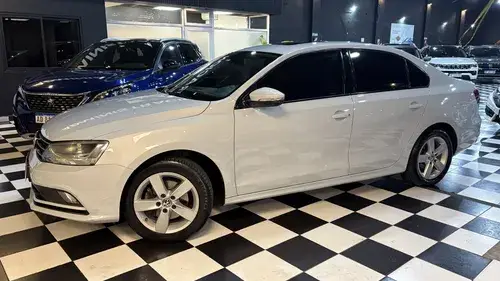 Volkswagen Vento 1.4 Comfortline 150cv 2017
