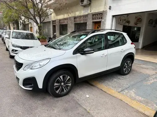 Peugeot 2008 1.6 Feline Tip 2020