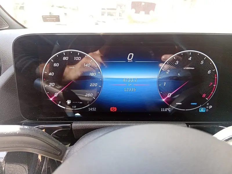 Mercedes-Benz GLA250 AMG LINE 2024
