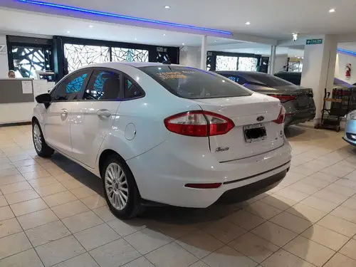 Ford Fiesta 1.6 SE PLUS 2015