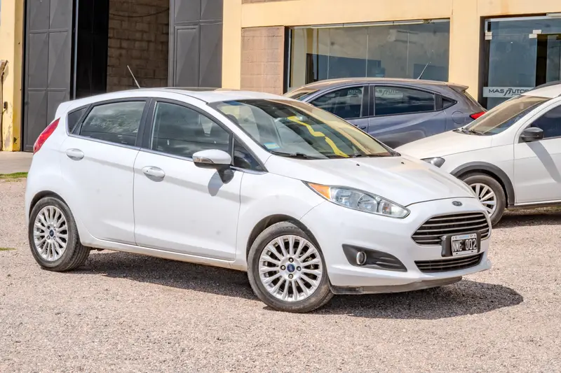 Ford Fiesta Titanium At. 2014