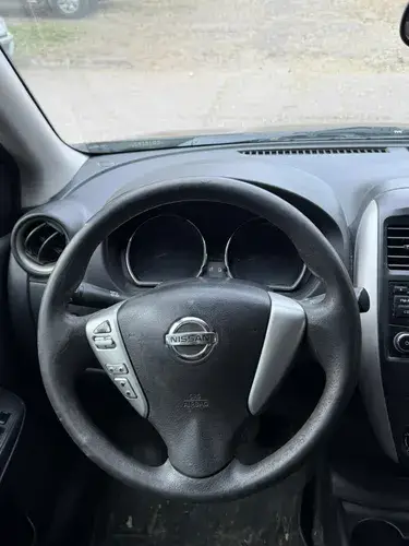 Nissan Versa 1.6 Sense Mt 2018