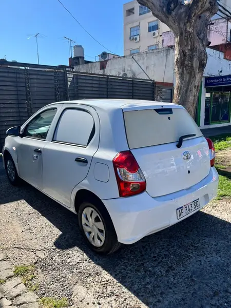 Toyota Etios Aibo Full Cgnc 5ta generación 2022