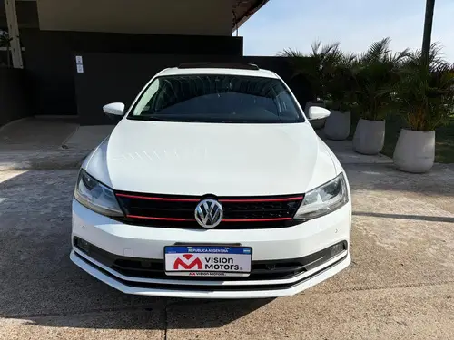 Volkswagen Vento 2.5 Luxury 170cv 2017