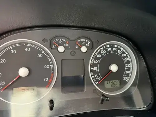Volkswagen Bora 1.8 Highline T Tiptronic Cuero 2011