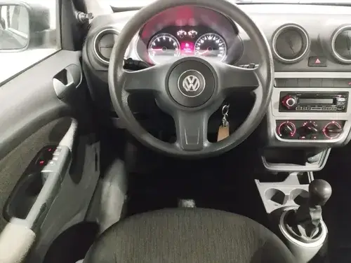 Volkswagen Voyage 1.6 GP L08 2013