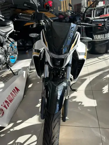 FZ25 Street 2026